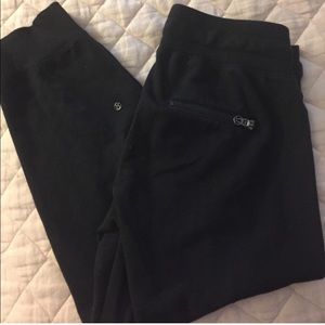 Lululemon cropped joggers